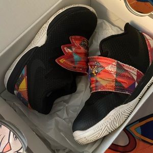 KYRIE 5 size 8c
